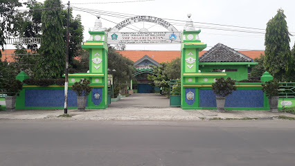 Gapura Depan Sekolah